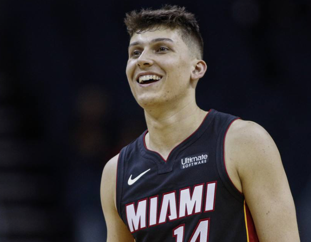 势同样不容 势同样不容