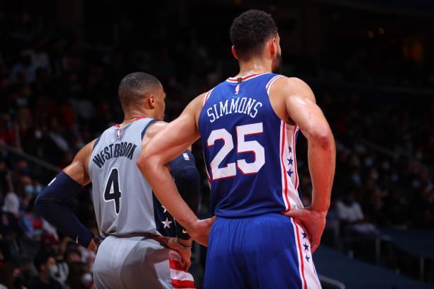 面对的是两 面对的是两